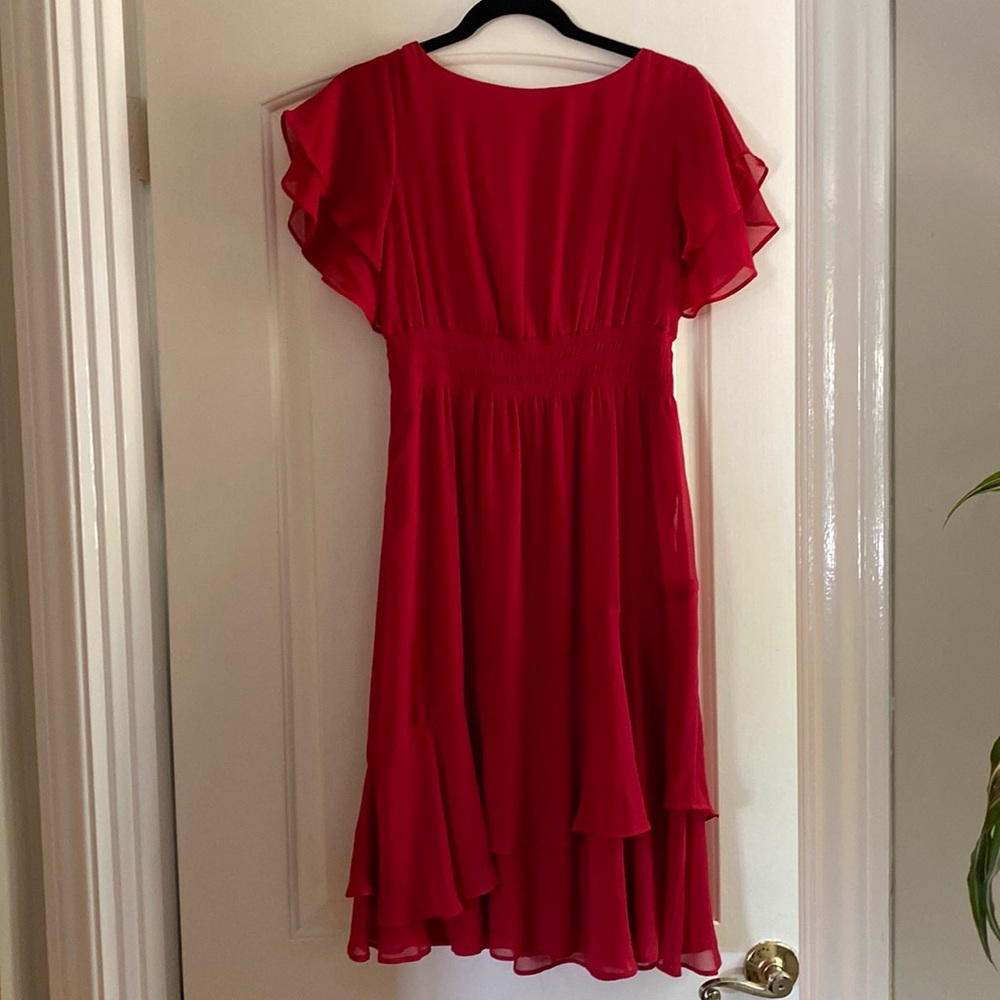 Ann Taylor deep red short sleeve dress w ruffle on bottom
